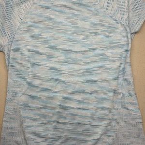 Athleta girls Workout T-shirt, size 12